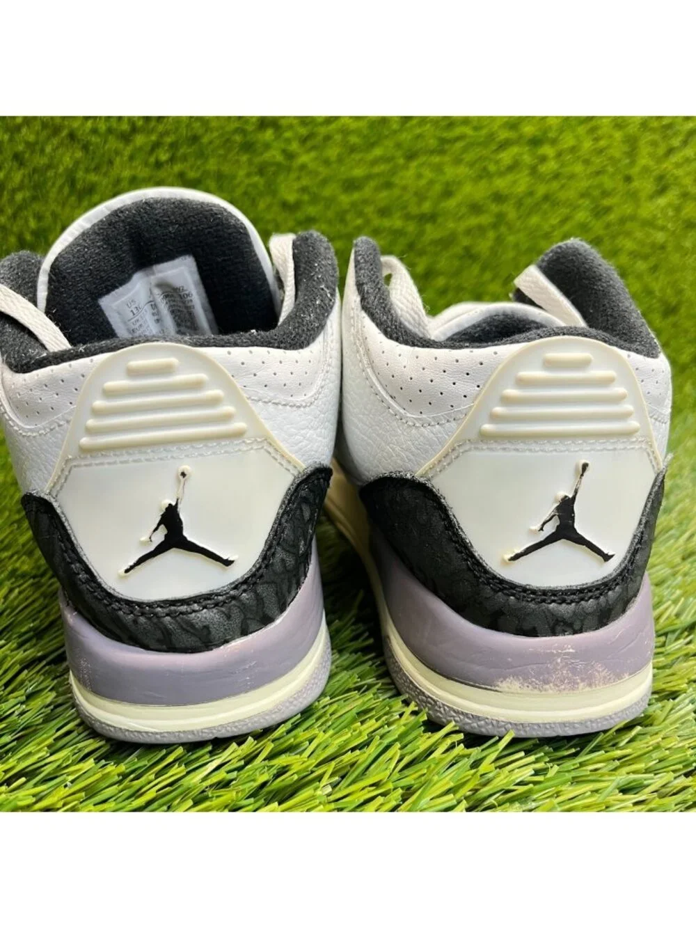 Nike Air Jordan 3 Retro Boys Size 13C White Athletic Basketball Shoes Sneakers